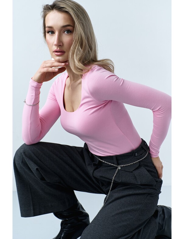 Жіночий лонгслів з круглим глибоким вирізом