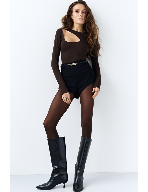 Лонгслів з асиметричним вирізом