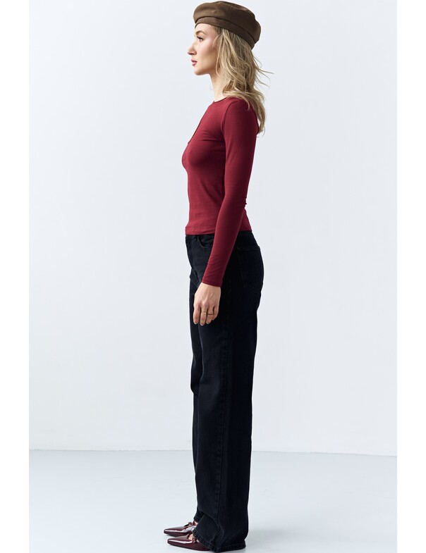 Лонгслів з асиметричним вирізом