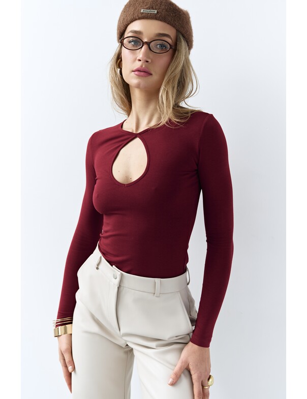 Лонгслів з вирізом капелька