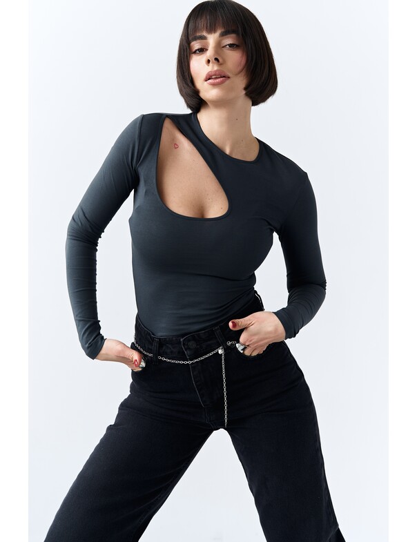 Лонгслів з асиметричним вирізом