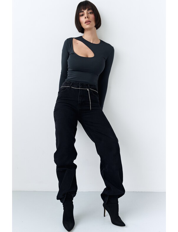 Лонгслив с асимметричным вырезом