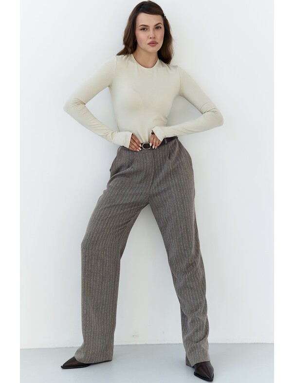 Лонгслив вискоза с вырезом на пальчик