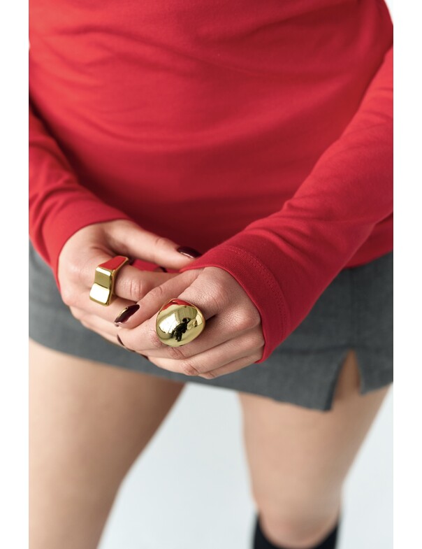 Лонгслів зі збіркою на плече