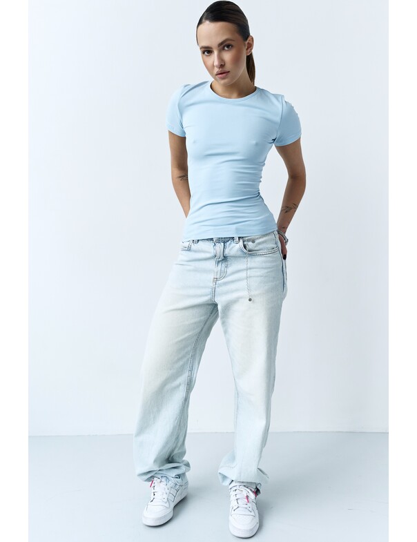 Жіноча приталена футболка колір білий 0