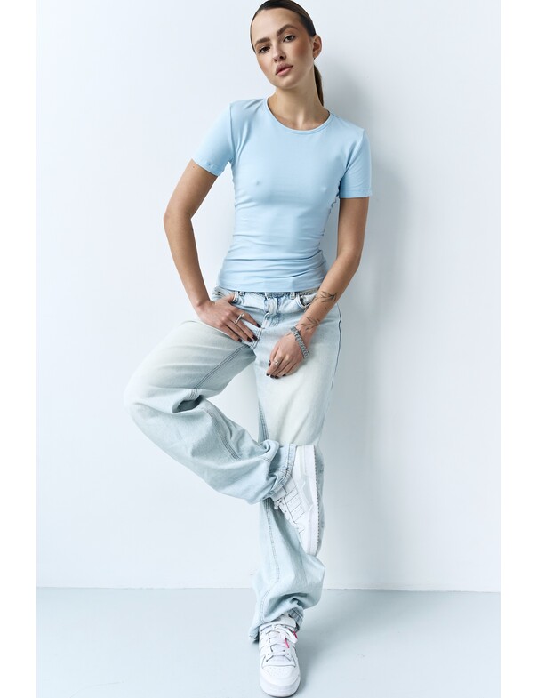 Жіноча приталена футболка колір білий 0