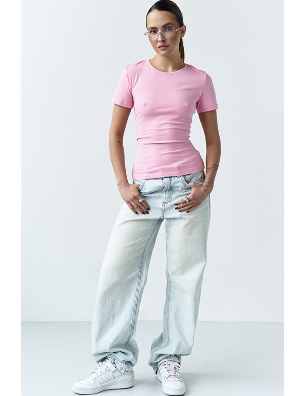 Женская приталенная футболка