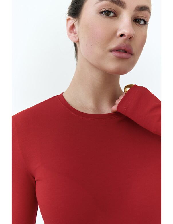 Лонгслив вискоза с вырезом на пальчик