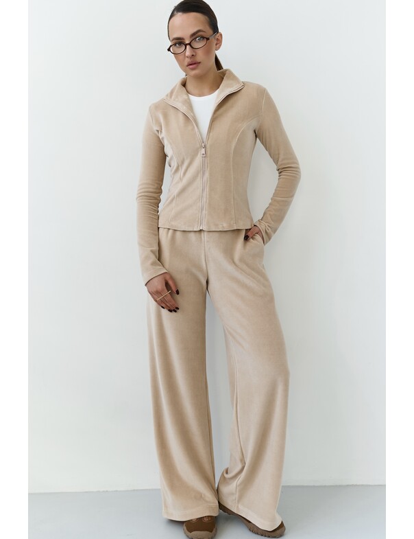 Свитшот приталенный из велюра