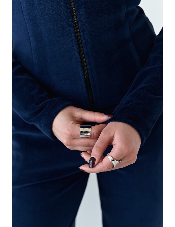 Свитшот приталенный из велюра