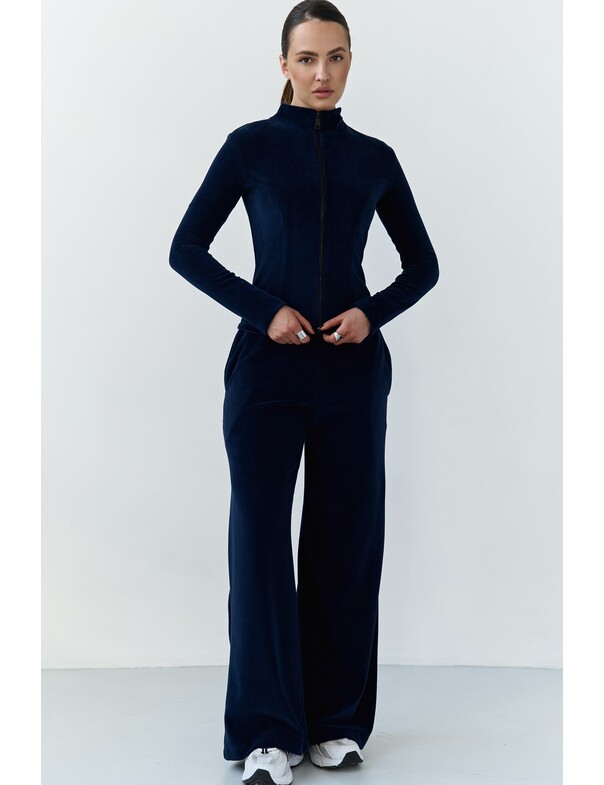 Свитшот приталенный из велюра