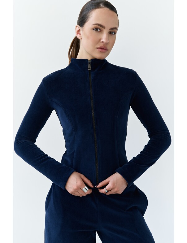 Свитшот приталенный из велюра