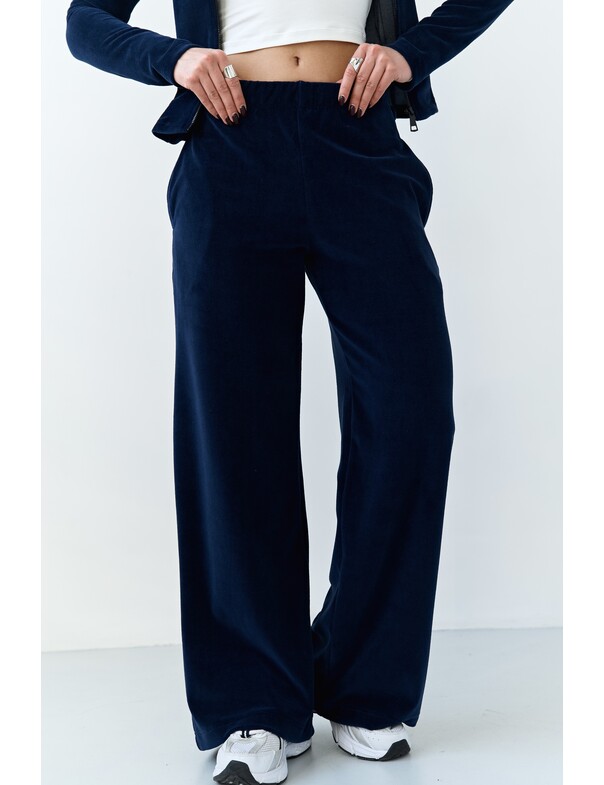 Штани прямого крою з велюру