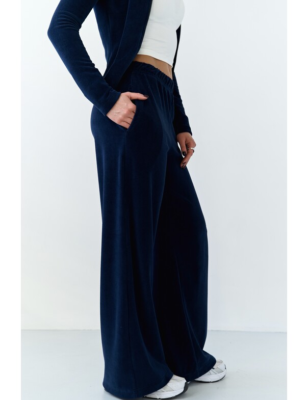 Штаны прямого кроя из велюра