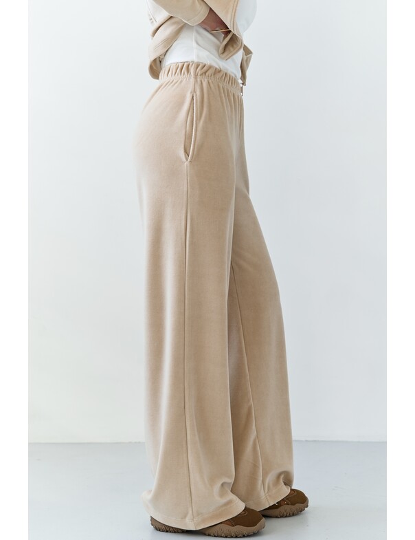 Штани прямого крою з велюру