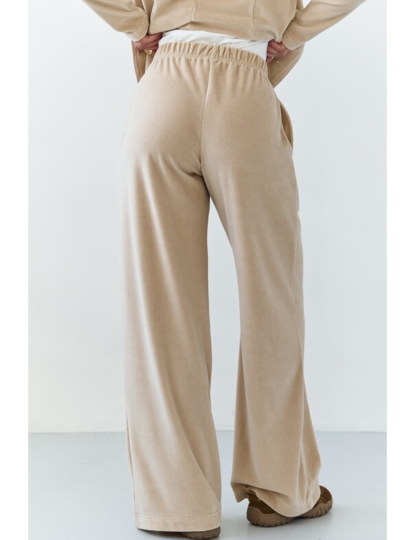 Штани прямого крою з велюру