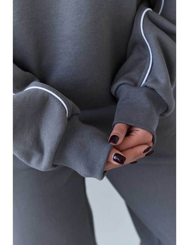 Свитшот с кантом из плотного хлопка