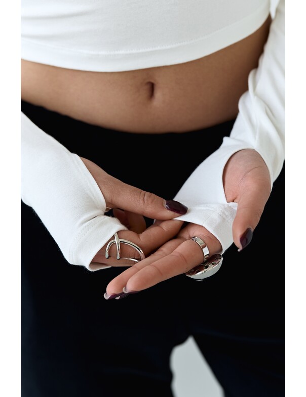 Лонгслів топ з вирізом на пальчик