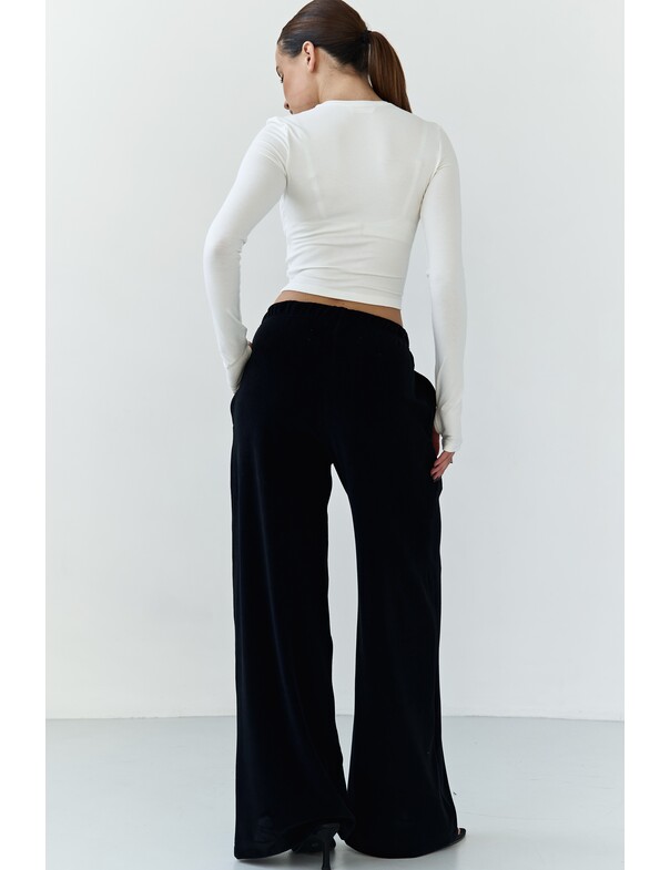 Лонгслив топ с вырезом на пальчик