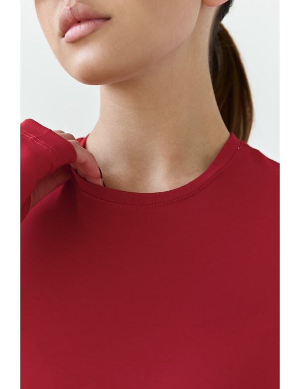 Лонгслив топ с вырезом на пальчик