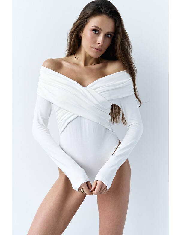 Боди с драпировкой на запах