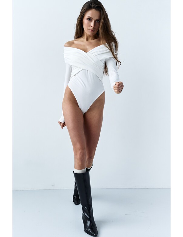 Боди с драпировкой на запах