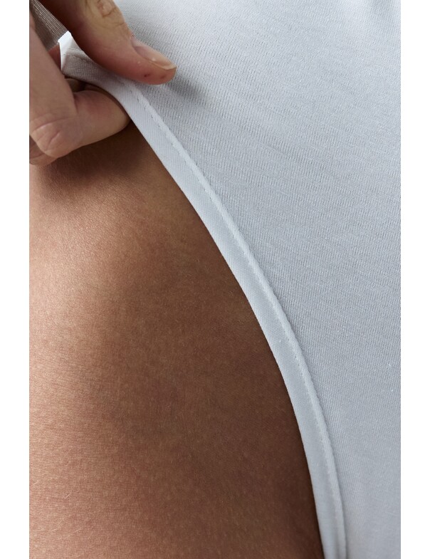 Боди с драпировкой на запах