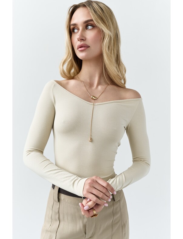 Лонгслив с открытыми плечами