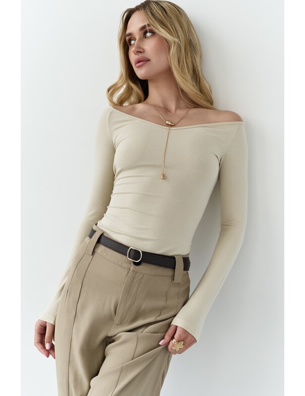 Лонгслив с открытыми плечами