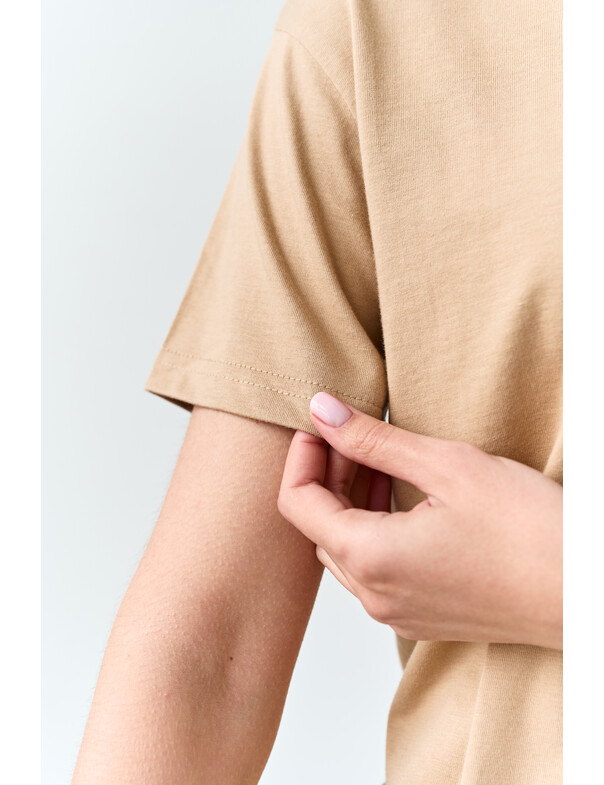 Жіноча футболка коттон колір чорний 1