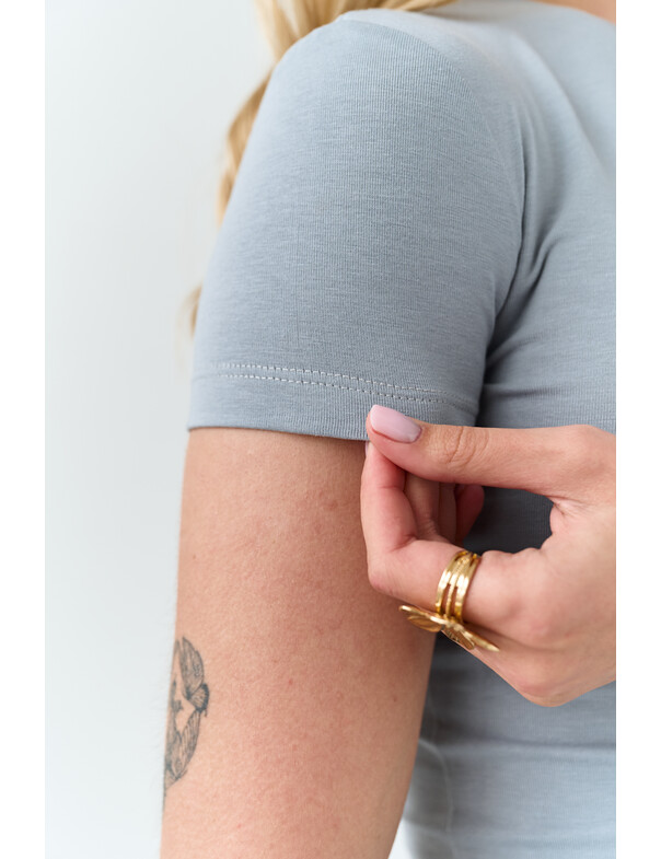 Футболка слім