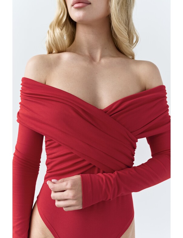 Боди с драпировкой на запах