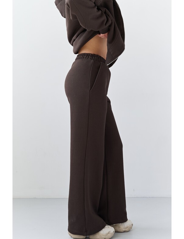 Штаны на стяжках из плотного хлопка