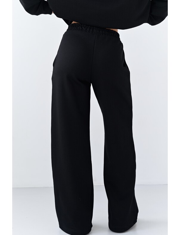 Штаны на стяжках из плотного хлопка