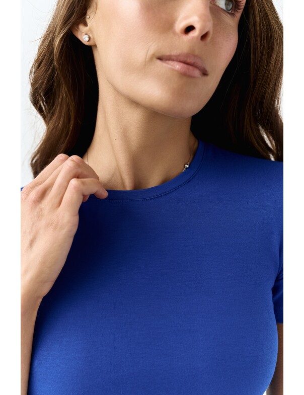 Футболка скіні