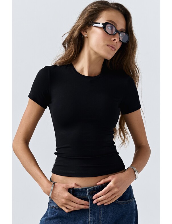 Футболка скинни