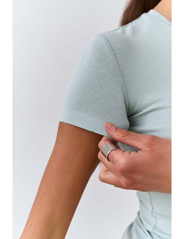 Футболка слім