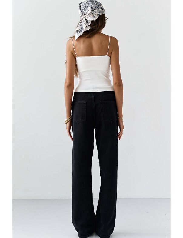 Жіноча майка на тонких бретелях 0