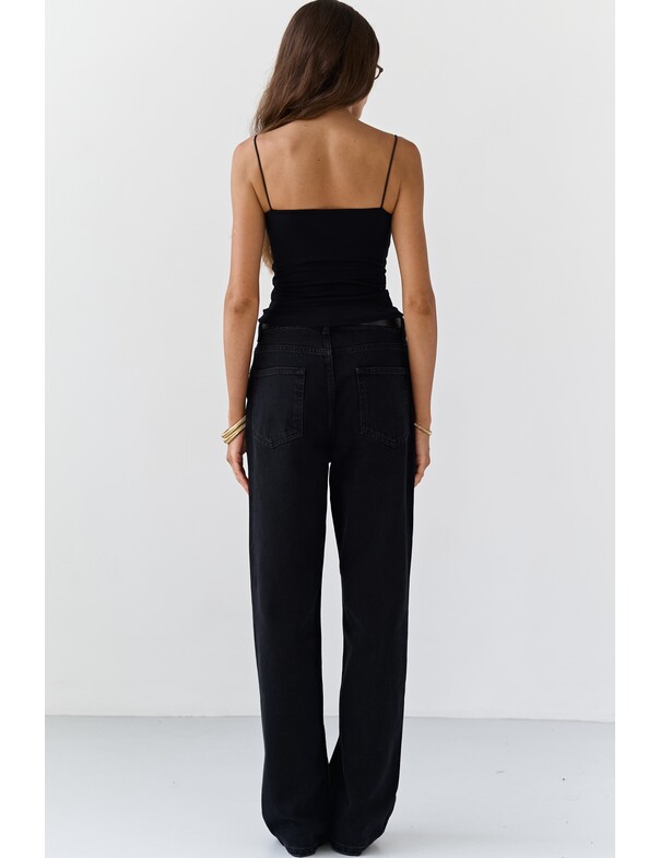 Женская майка на тонких бретелях