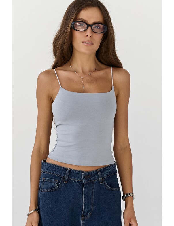 Жіноча майка на тонких бретелях 0