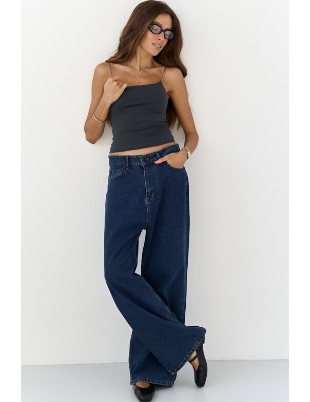 Женская майка на тонких бретелях