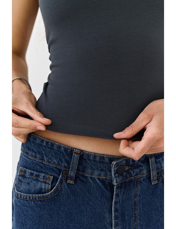 Жіноча майка на тонких бретелях 0