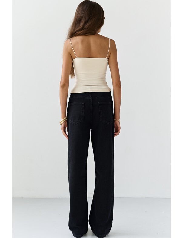 Женская майка на тонких бретелях