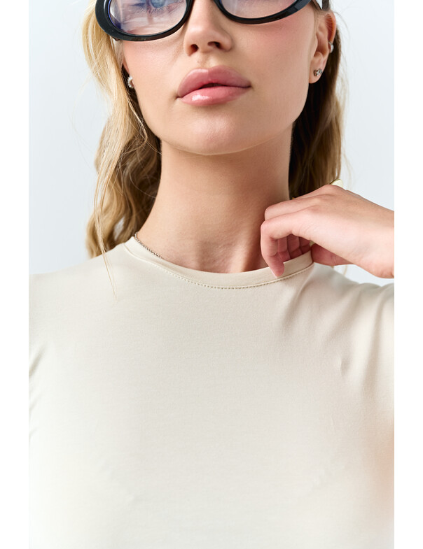 Футболка асимметричная со сборкой