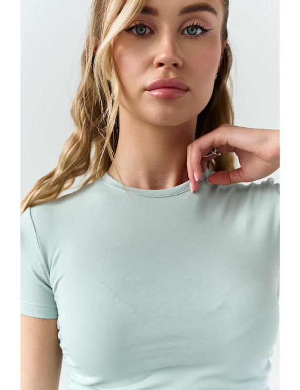 Футболка асимметричная со сборкой