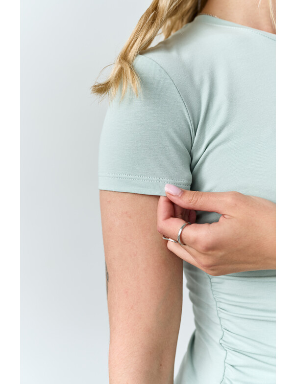 Футболка асиметрична зі збіркою