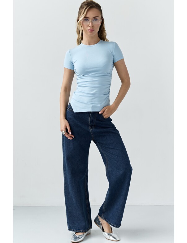 Футболка асимметричная со сборкой