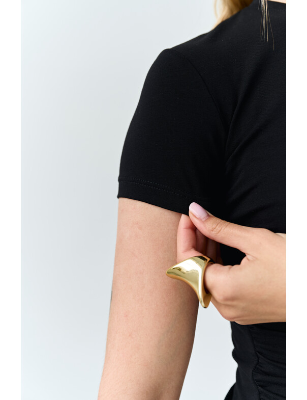 Футболка асимметричная со сборкой