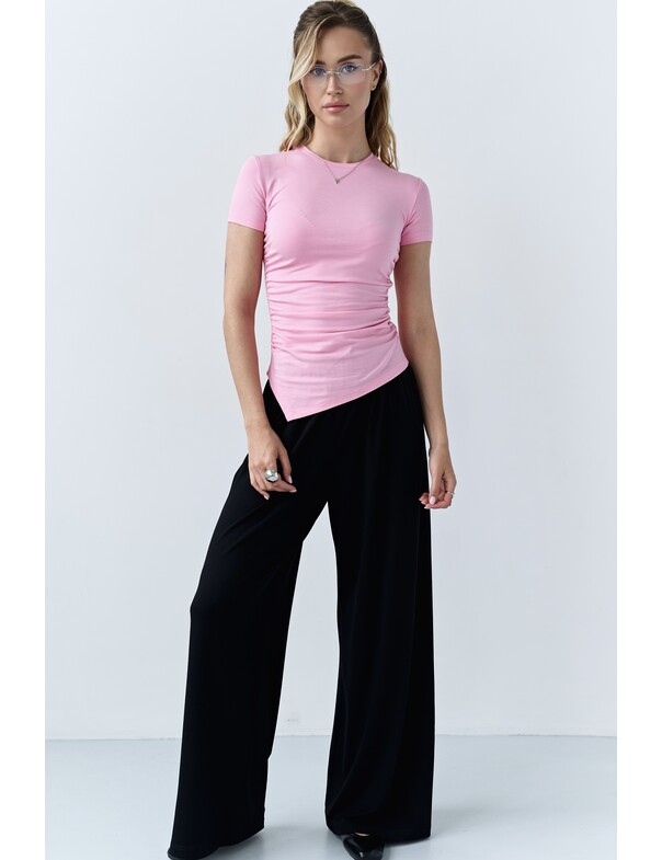 Футболка асиметрична зі збіркою