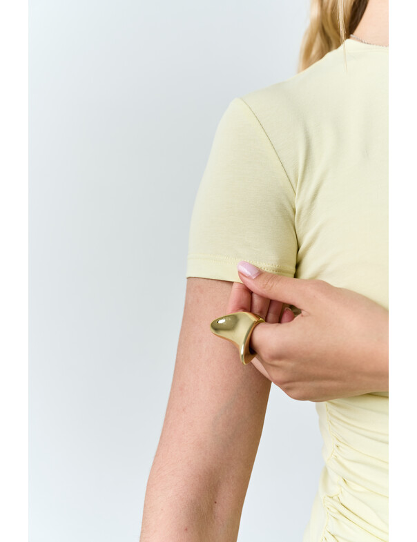 Футболка асимметричная со сборкой